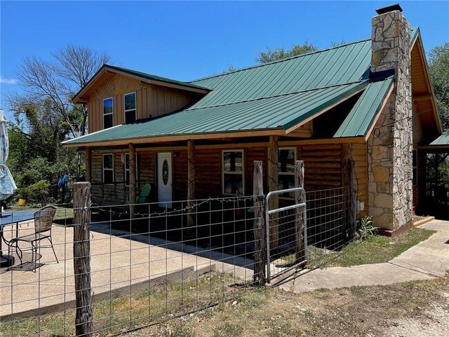 Building Photo - 1215 Agarita Dr