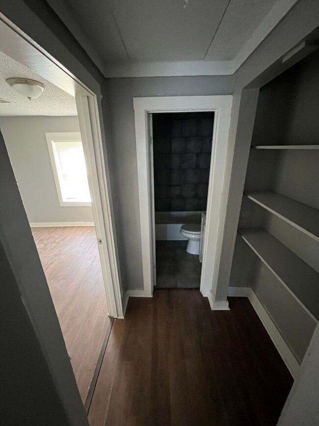 Building Photo - Beautiful 3 bedroom 1 bath