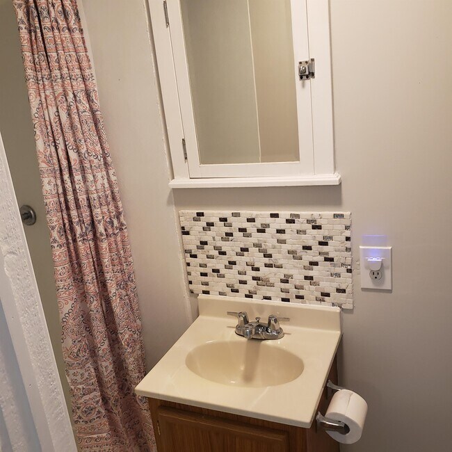 Building Photo - 386 Conewago Dr