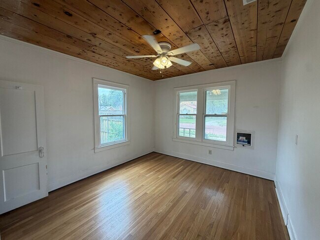 Building Photo - 2206 16th St