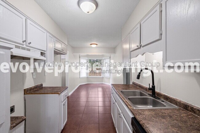 Building Photo - 5331 Pipers Gap Dr