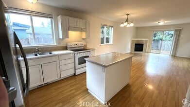 Building Photo - Bright, Spacious 3BR Home Near MAX – A/C, ...