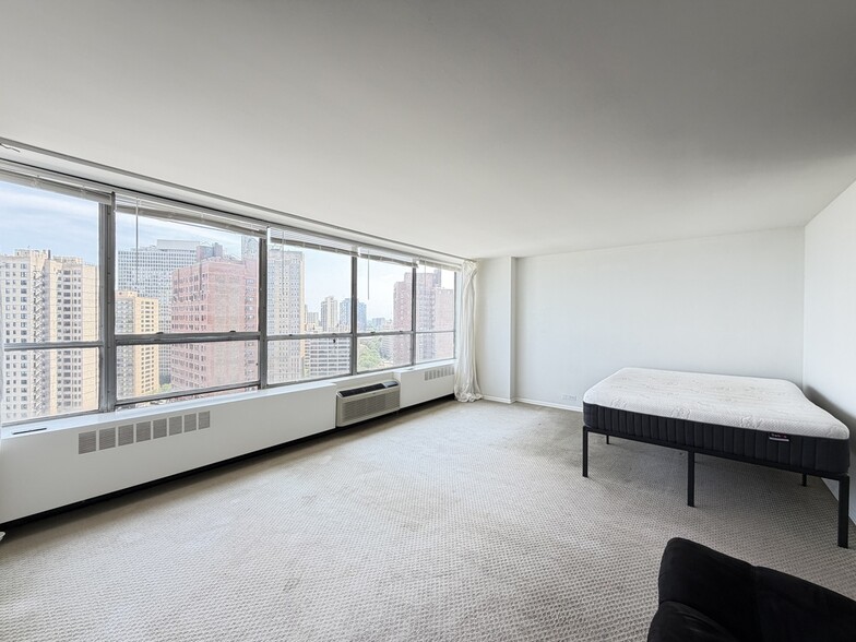 Building Photo - 4800 S Chicago Beach Dr