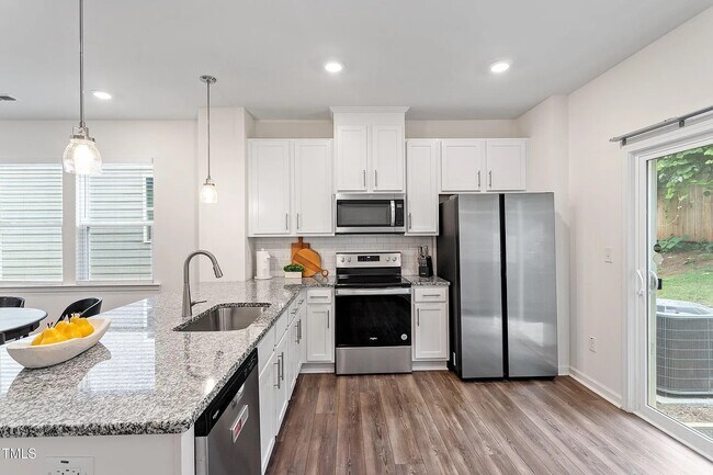 Building Photo - 441 Hacksaw Trl