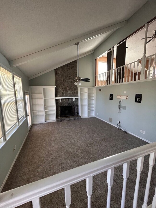 Building Photo - Stellar 3BR home with Loft in Ladson