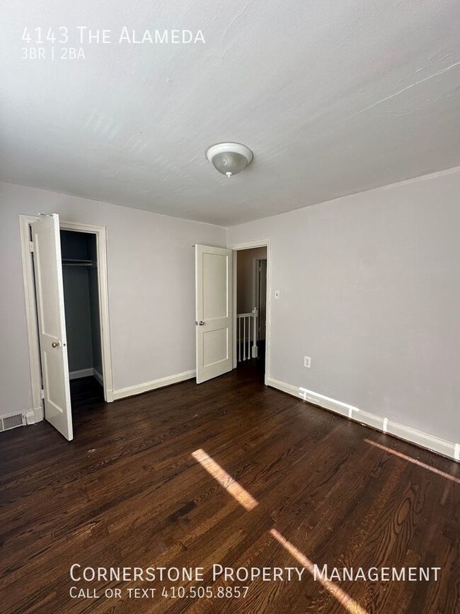 Building Photo - 3 Bed 1.5 Bath | $1500  | 4143 The Alameda...