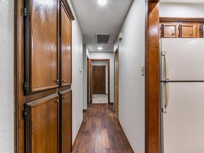 Building Photo - 4721 Persimmon Ct