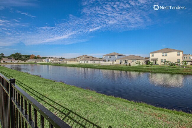 Building Photo - Like New In Nassau Crossing!