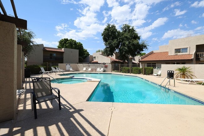 Building Photo - Beautiful Mesa Rental!
