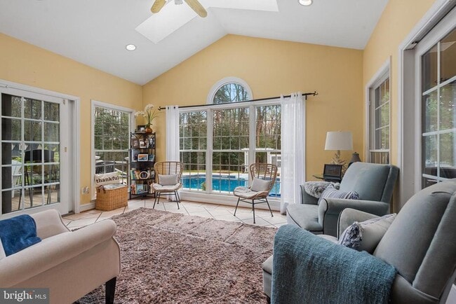 Building Photo - 301 Sturtons Ln