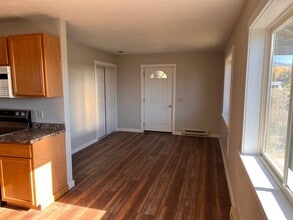 Building Photo - Mock