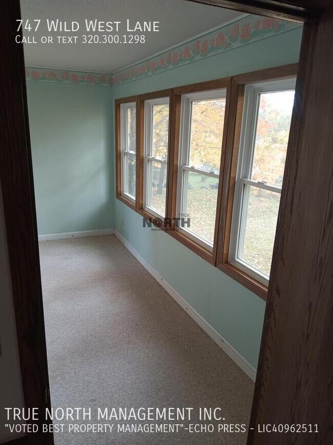 Building Photo - 747 Wild W Ln SW