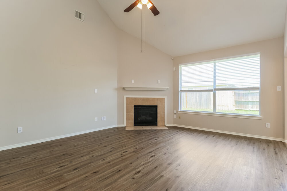 Building Photo - 4939 Forest Hurst Dr