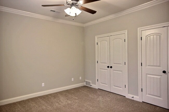 Building Photo - 214 E South St