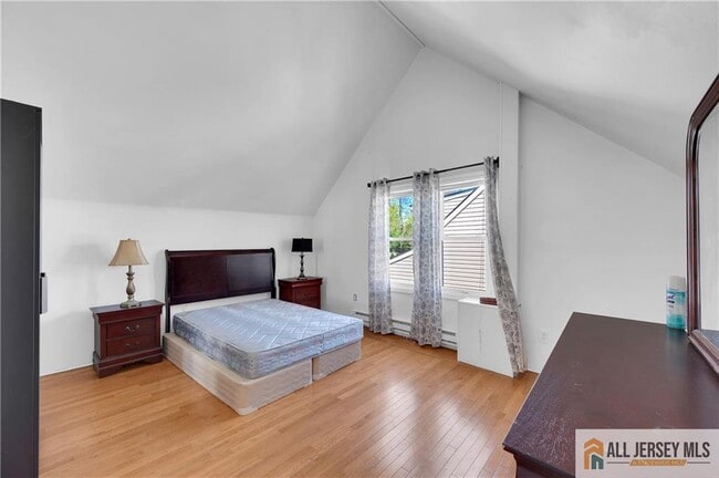 Building Photo - 14 Albourne St