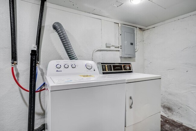 Building Photo - Beautiful 3 Bed, 2 Bath Rental Home in Arb...