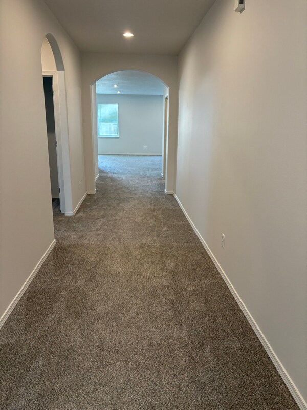 Building Photo - 749 N Doumit Dr
