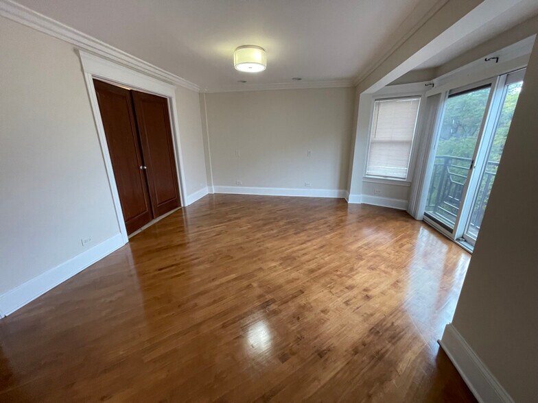 Building Photo - 1427 N Sedgwick St