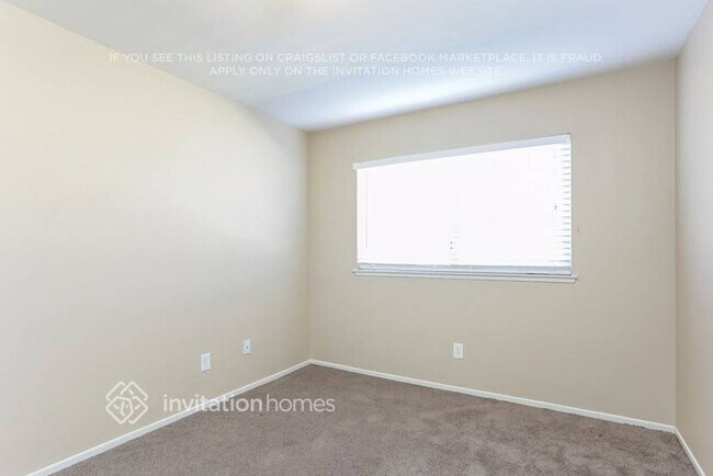 Building Photo - 24650 Myrna St