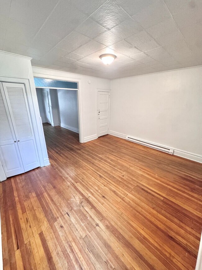 Building Photo - 1049 Tilghman St