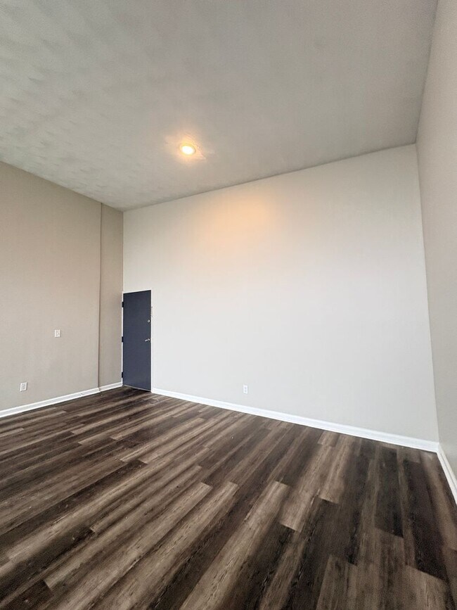 Building Photo - Experience Luxury Living at Bellagio Living I: Modern Apartments in Lawrence, Indiana