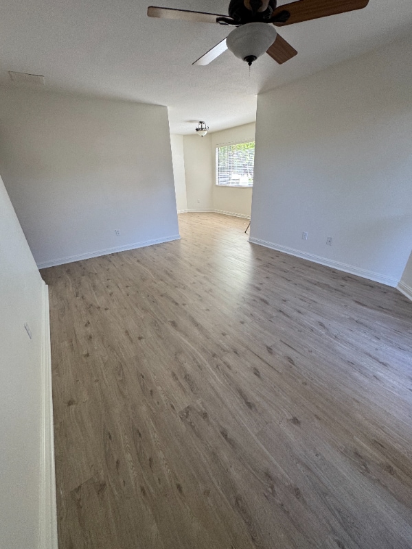 Building Photo - 5085 Valley Crest Dr