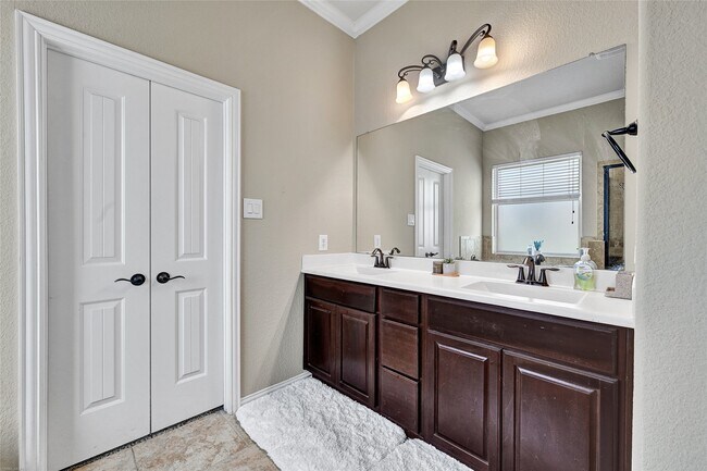 Building Photo - 7847 Mesquite Manor Ln