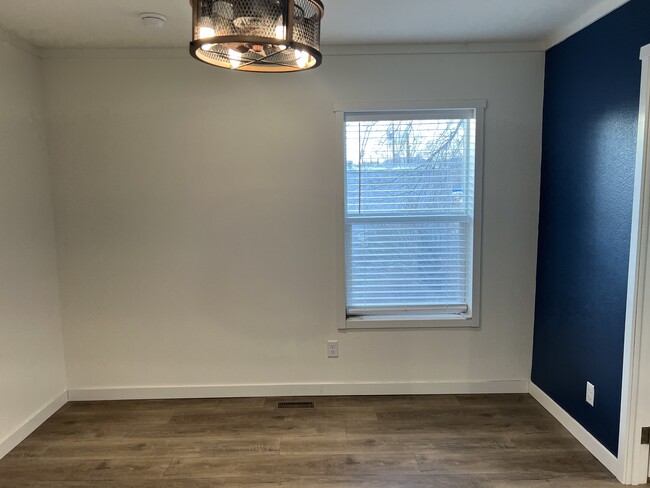 Building Photo - 1416 Huntley