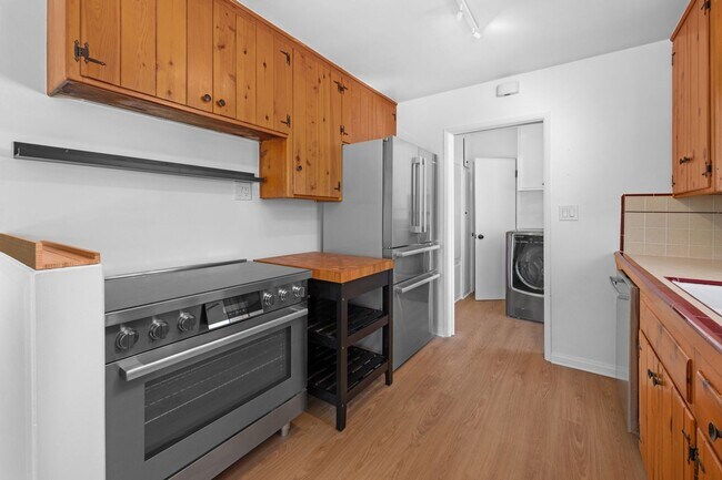 Building Photo - Beautiful 3BR Home with Solar, A/C, and Spacious Yard in San Diego