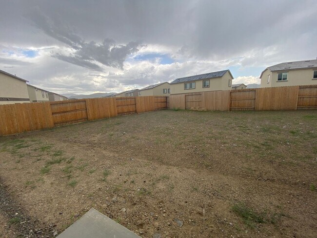 Building Photo - 8956 Elk Ravine Dr