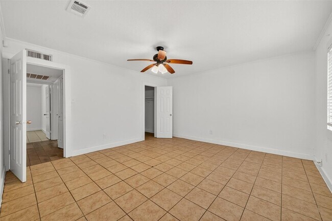 Building Photo - 5039 Shadowridge Dr