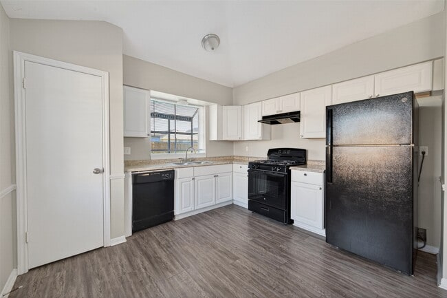 Building Photo - 22718 Pebworth Pl