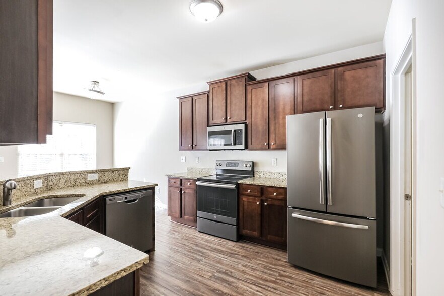 Building Photo - 1213 Faye Ct