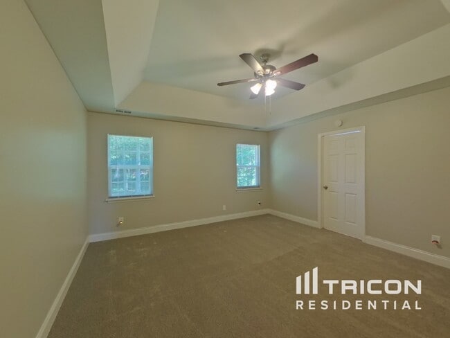 Building Photo - 5604 Bluff Ct
