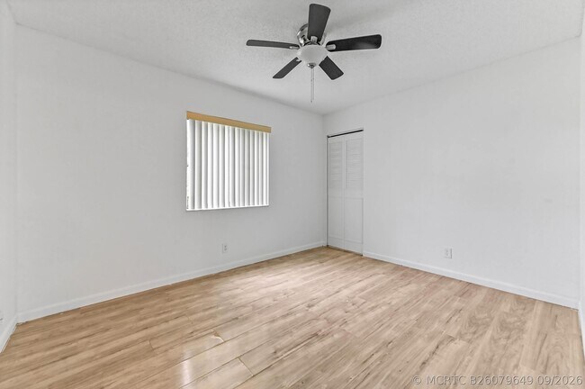 Building Photo - 319 Knotty Pine Cir