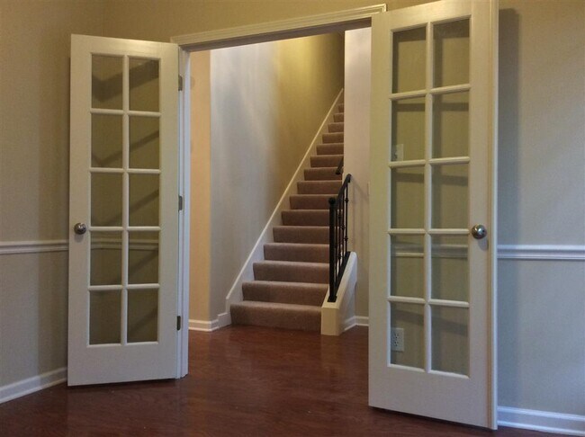 Building Photo - 3BD/2.5BA with Bonus Room in Collierville Farms.  Over 2300 sq ft!.  Pets are welcome!