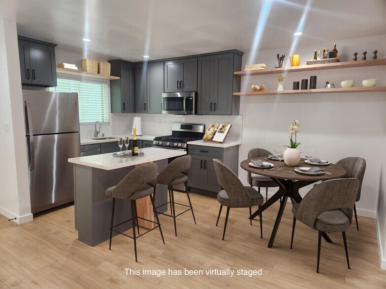 Building Photo - 11019 Fruitland Dr