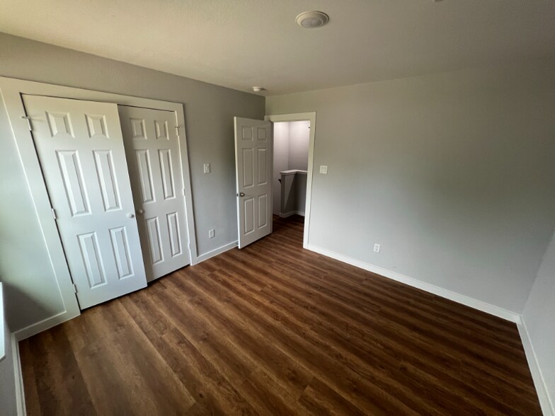 Building Photo - 6619 Bacher St