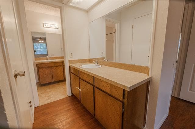 Building Photo - 503 N Walnut Creek Dr