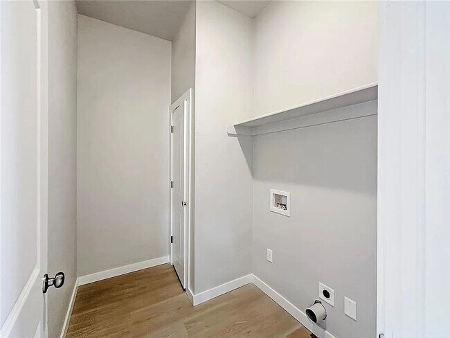 Building Photo - Stunning Brand-New 3 Bed, 2 Bath Home for ...
