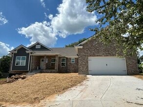 Building Photo - 590 Adena Trce