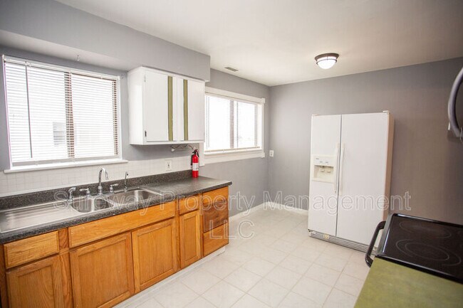 Building Photo - 22 Hamal Ct