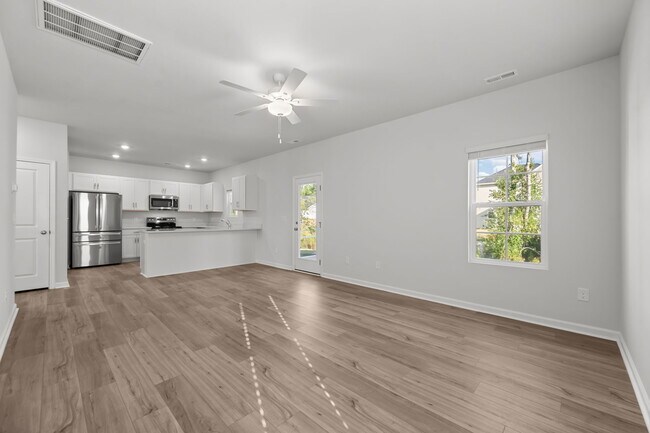 Building Photo - 186 Citadel Dr