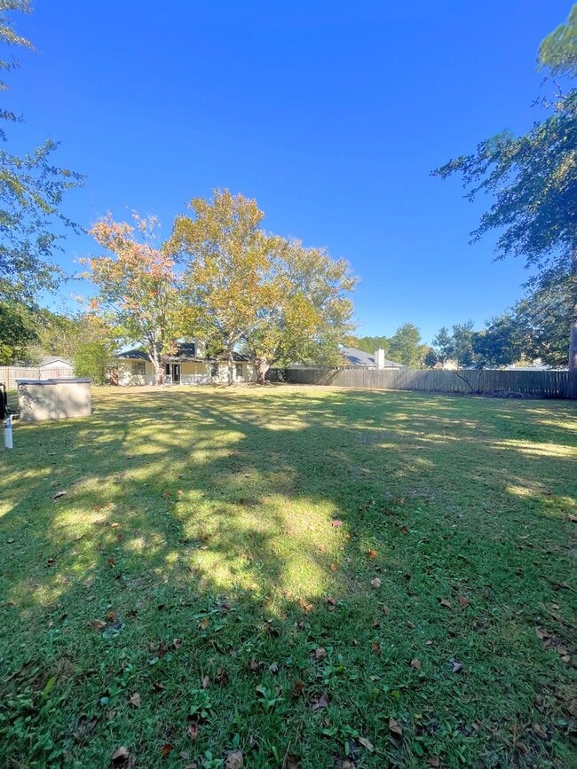 Building Photo - Charming 3-Bedroom, 2-Bath Home with Large...