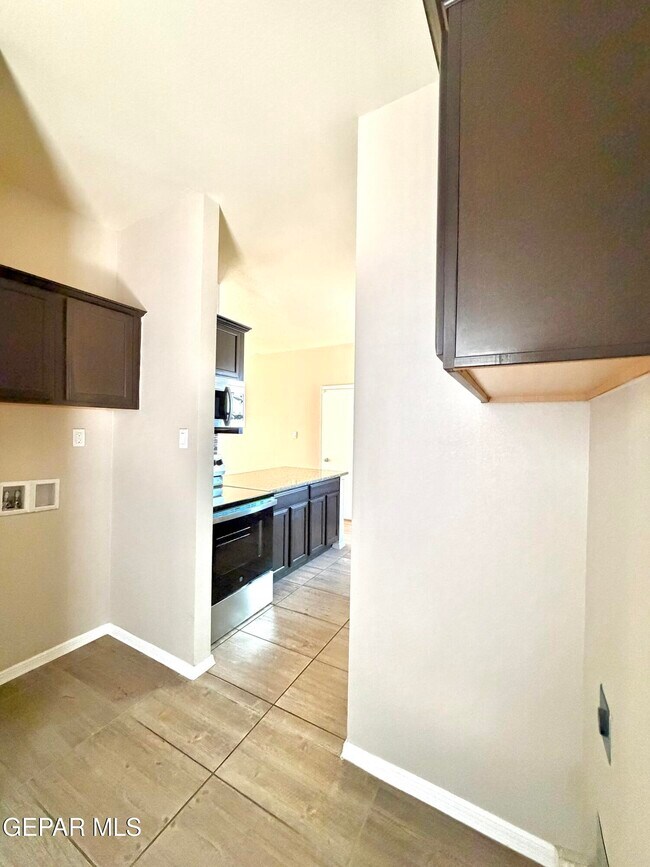 Building Photo - 11145 Eleanor Coldwell Ln