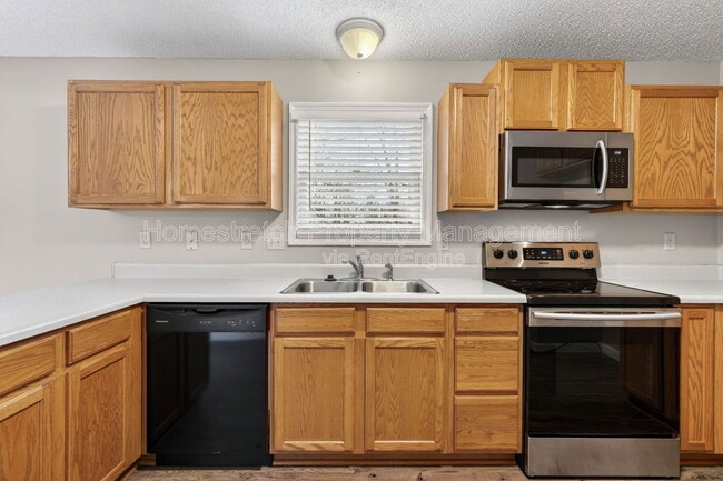 Building Photo - 54 Deer Grove Dr