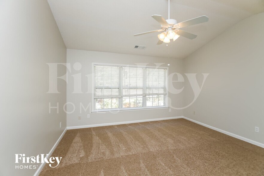Building Photo - 806 Cataya Cove