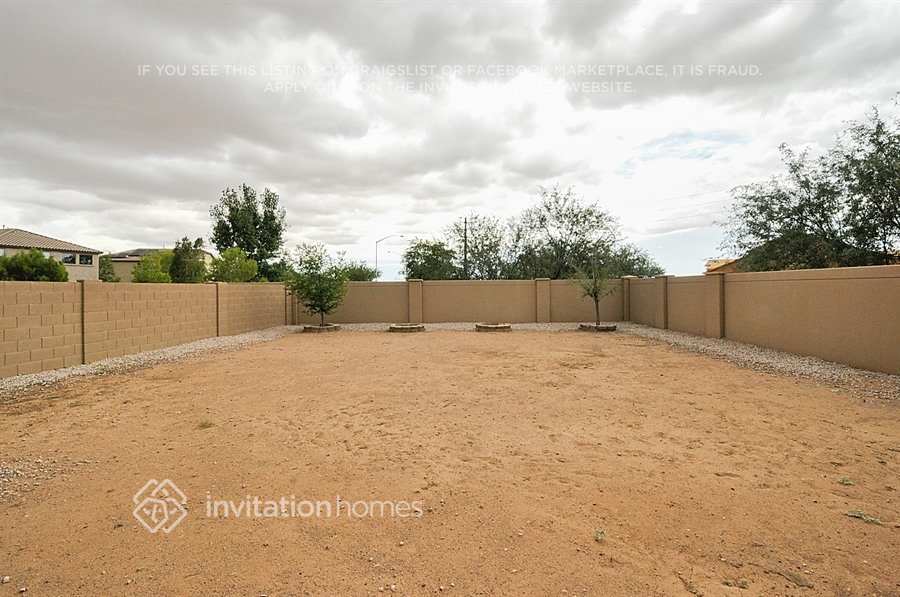 Building Photo - 11037 E Santino Ave
