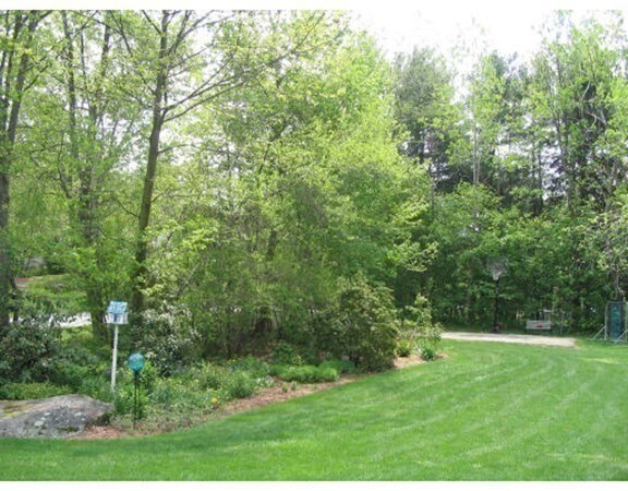 Building Photo - 1132 W Boylston St