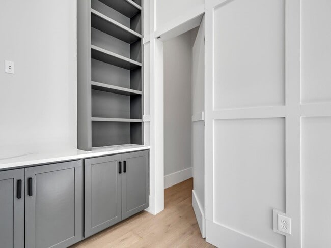 Building Photo - 330 Kelly Plantation Dr